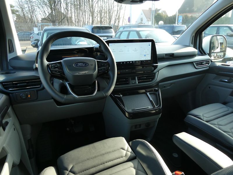 Ford Tourneo Custom (2026) L2,TITANIUM X,8Míst,AWD automat - fotka 5 z 12