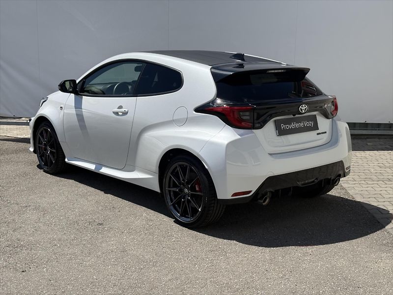 Toyota GR Yaris 1,6 GR Dynamic + Sport 4x4 - fotka 4 z 20