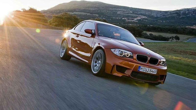 BMW 1M.