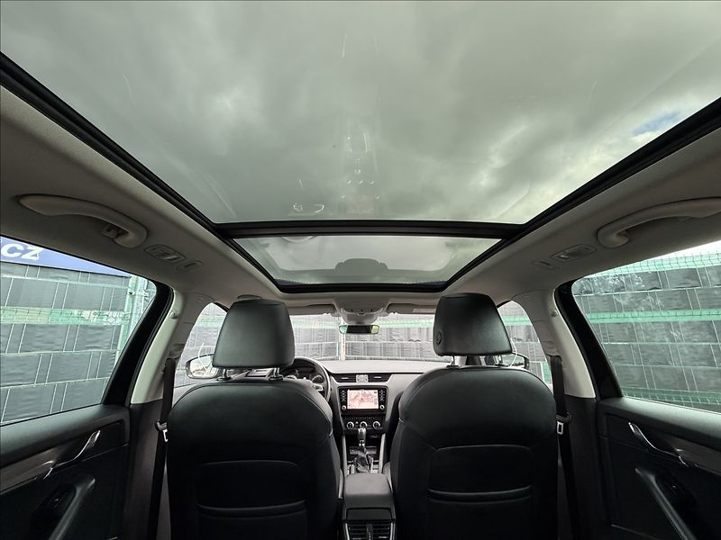 Škoda Octavia III 1.6 TDI Style DSG/Panorama - fotka 16 z 23