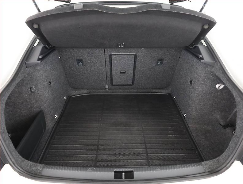 Škoda Octavia (2016) Ambition 1.6 TDI, Automat - fotka 16 z 16