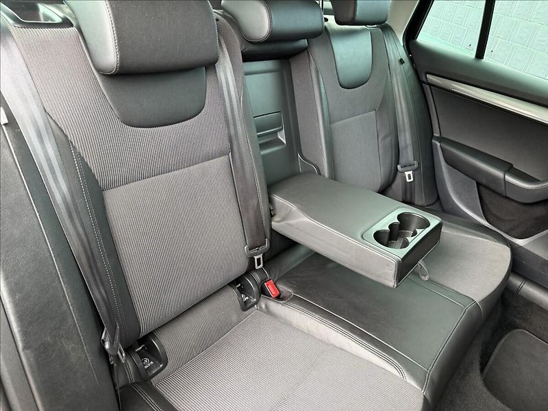 Škoda Octavia III 1.6 TDI Style DSG/Panorama - fotka 21 z 23