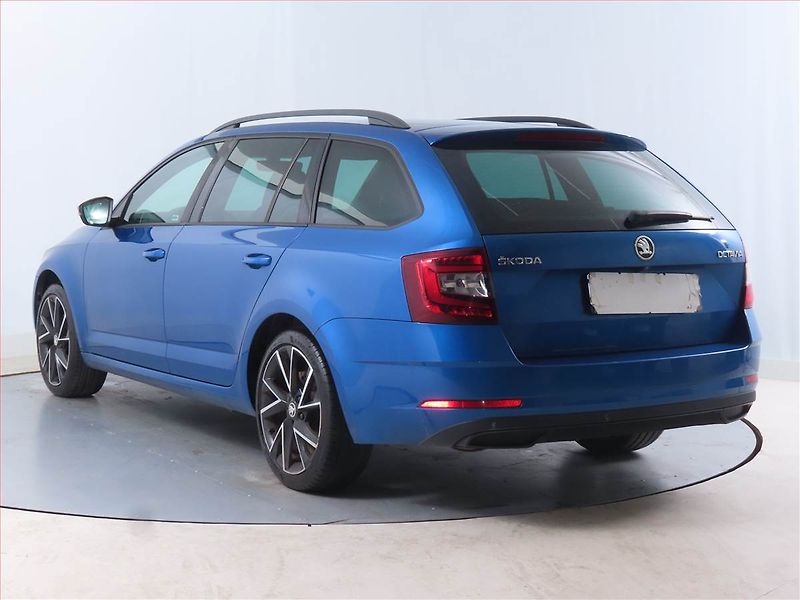 Škoda Octavia (2019) Ambition 1.5 TSI, Serv.kniha - fotka 4 z 16
