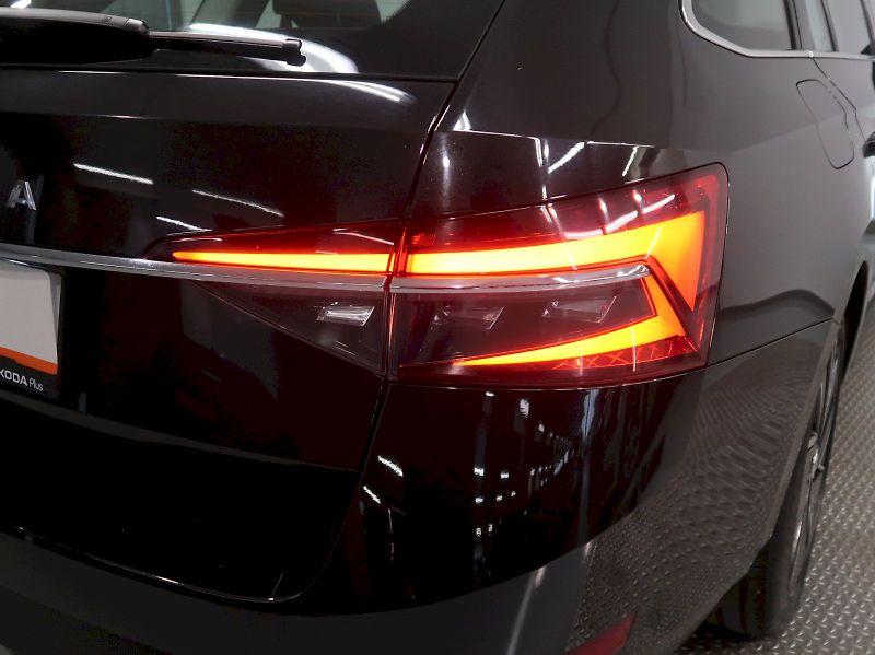 Škoda Superb (2022) STYLE 2.0TSI 140KW DSG - fotka 11 z 40