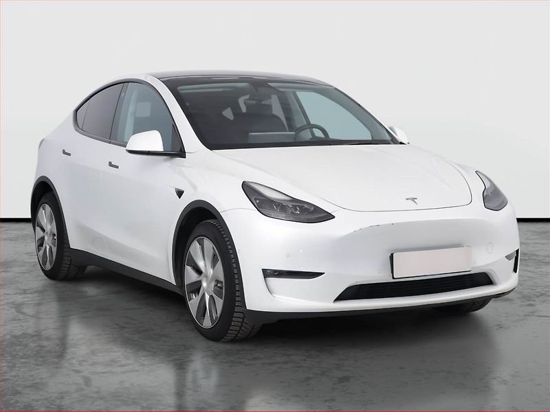 Tesla Model Y (2022) Long Range AWD 79kWh, SoH 91% - fotka 1 z 23