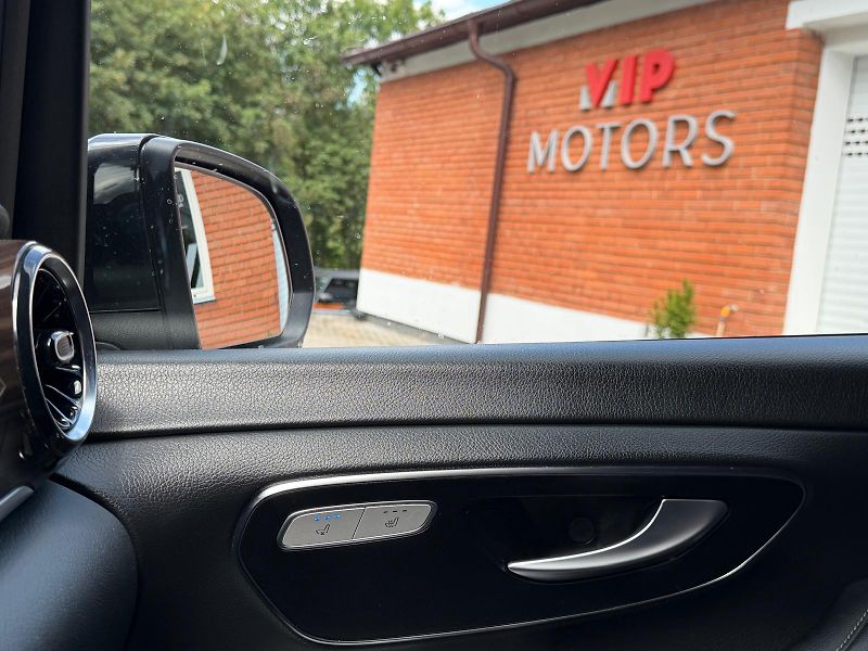 Mercedes-Benz Třídy V V300D-AMG-4M-AVANT-R19-NEZ.TOP - fotka 15 z 38