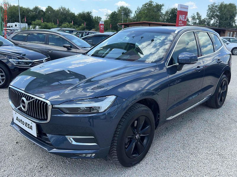 Volvo XC60 (2021) 2.0 D, AT, LED, kamera - fotka 3 z 19
