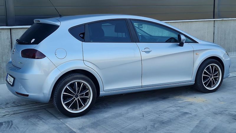 Seat Leon (2011) 1,6TDI 77KW   - fotka 8 z 24
