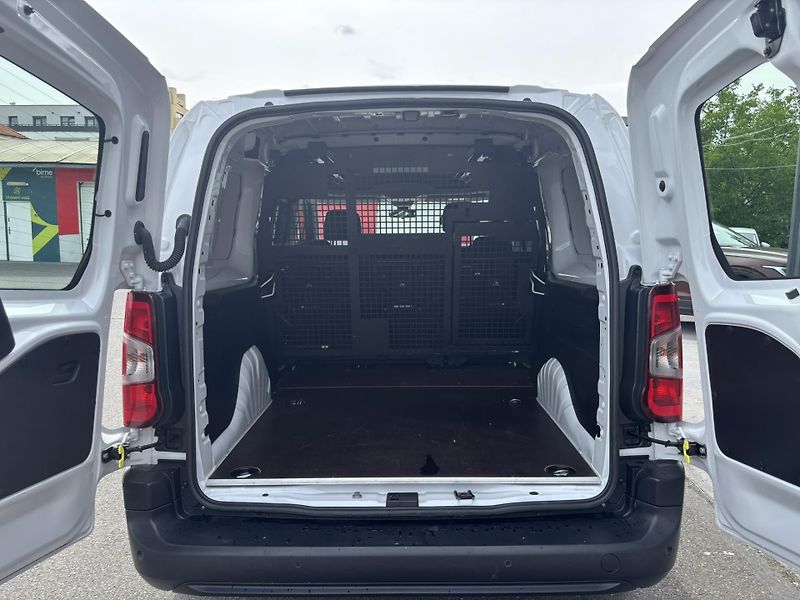 Fiat Dobló (2023) 1.5 BlueHDI 100 polokombi L2 - fotka 15 z 16