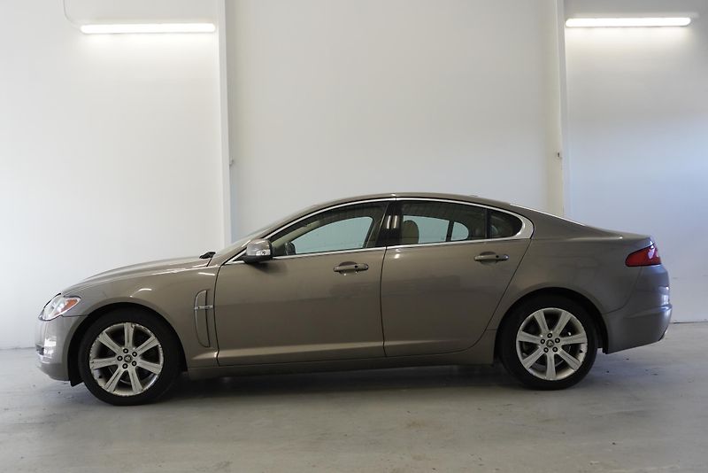 Jaguar XF 4.2 V8 PREMIUM LUXURY - fotka 8 z 29