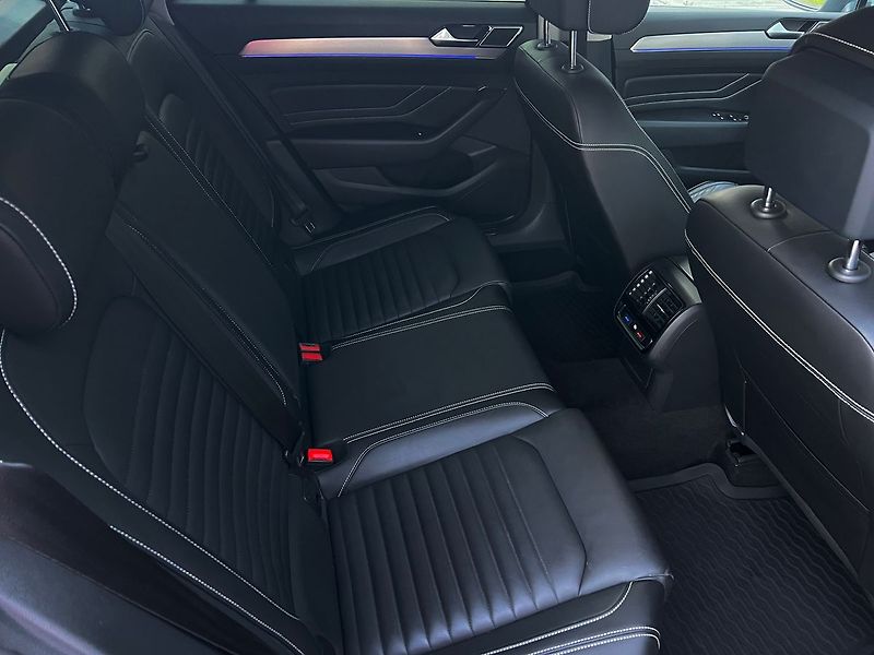 Volkswagen Passat (2020) 2.0 TDI-DSG-ELEGANCE - fotka 21 z 49