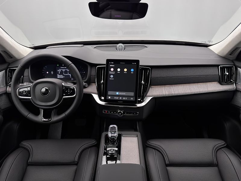 Volvo XC90 (2026) T8 AWD Plug-in DARK ULTRA 7 - fotka 2 z 29