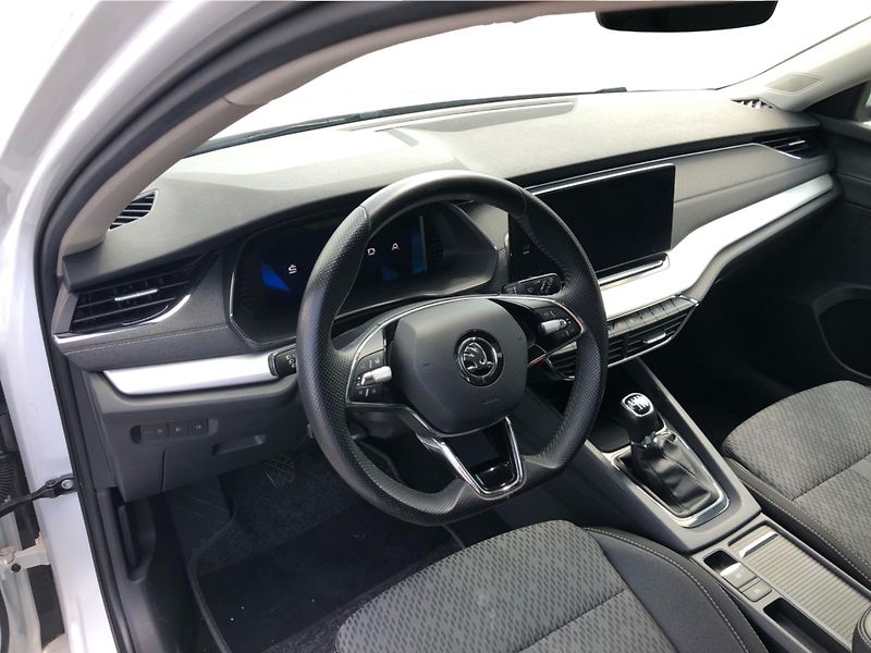 Škoda Octavia COMBI 2.0 TDi STYLE - fotka 5 z 30