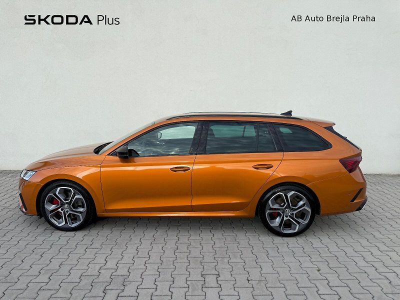 Škoda Octavia (2022) Combi RS 2,0 TSI 180 kW 7-stup - fotka 3 z 27