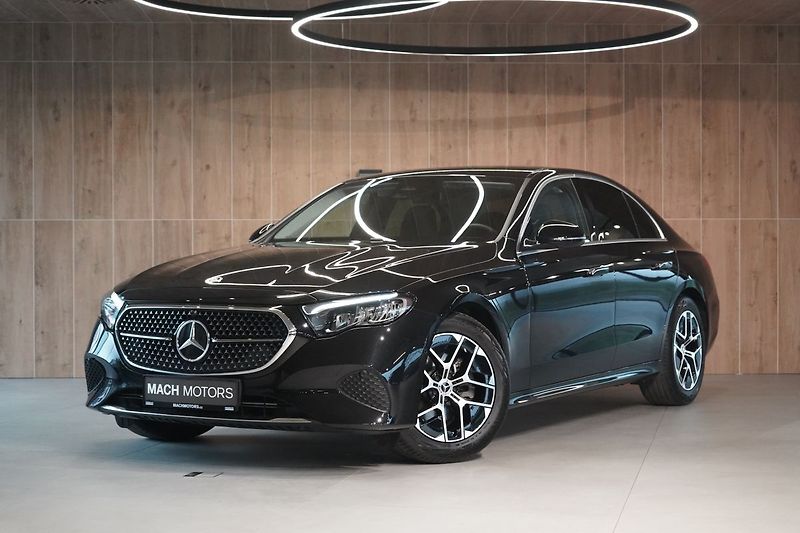 Mercedes-Benz Třídy E 220d 4MATIC, KEYLESS,DISTRONIC - fotka 1 z 43