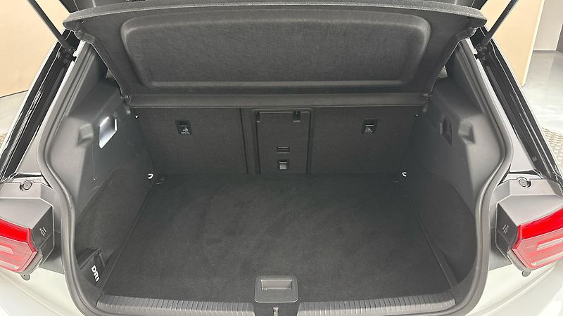 Volkswagen ID.3 58 kWh AUT Family - fotka 17 z 31