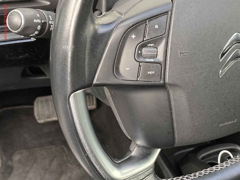 Citroën Grand C4 Picasso (2017) 2.0 HDi, Shine, AT, navi - fotka 13 z 21