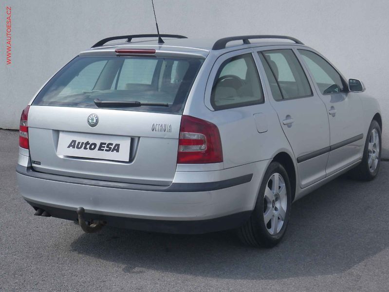 Škoda Octavia (2006) 2.0 TDi, STK3/28 - fotka 4 z 13