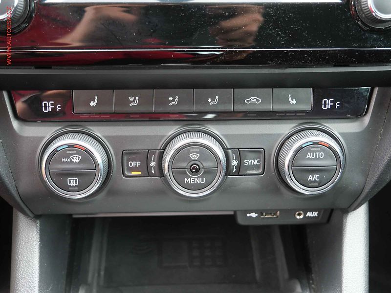 Škoda Octavia (2015) 2.0TDi, DSG, navi, bixen - fotka 16 z 19