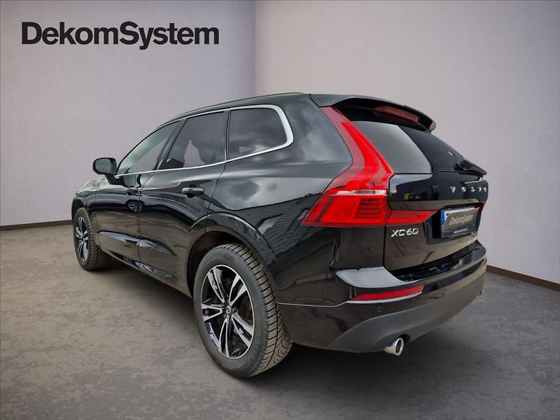 Volvo XC60 2,0 D3 MOMENTUM+ MAN - fotka 4 z 18