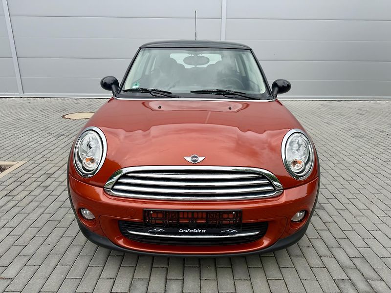 Mini Cooper (2012) 1.6 90kW FACELIFT!!! - fotka 2 z 19