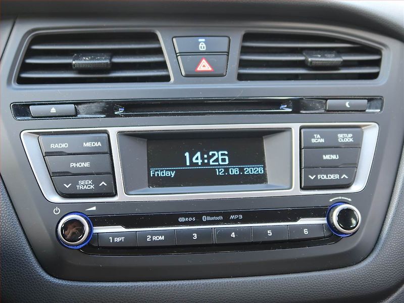 Hyundai i20 (2017) 1.4 CRDi, Tempomat - fotka 12 z 17
