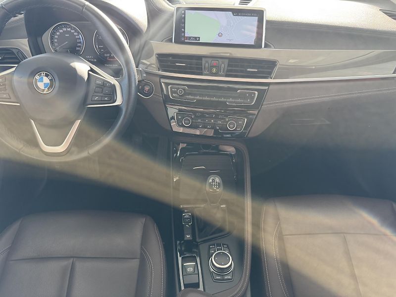 BMW X1 (2020) xDrive 18d X-LINE LED NAVI  - fotka 12 z 31