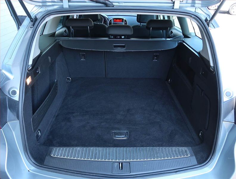 Opel Astra (2011) 1.4 T, Serv.kniha, Tempomat - fotka 13 z 15