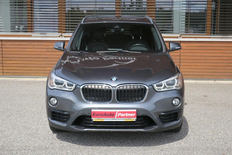 BMW X1 (2017) 2.0 xDrive25d SPORT LINE - fotka 7 z 48