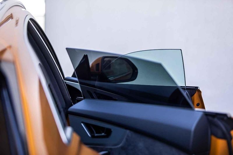 Auto jsme zkoušeli na silnicích v berounském okrese