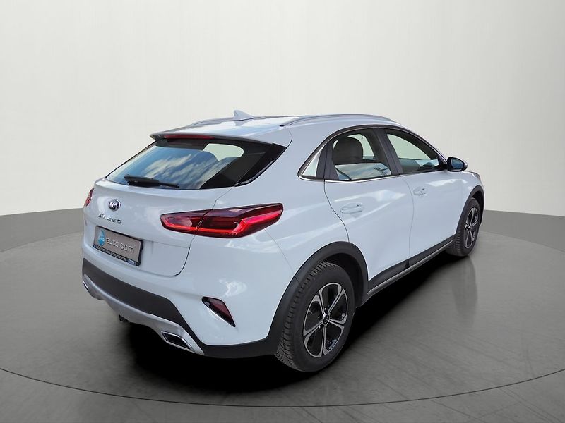 Kia Ceed 1.6GDI PHEV Comfort Tažné - fotka 4 z 36