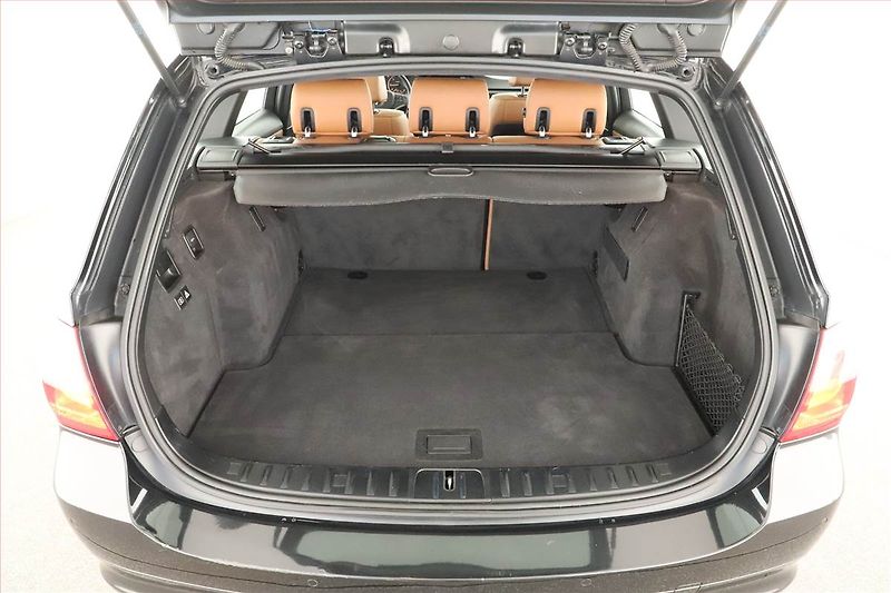BMW Řada 3 (2011) 320 d xDrive, 4X4, Automat - fotka 16 z 17