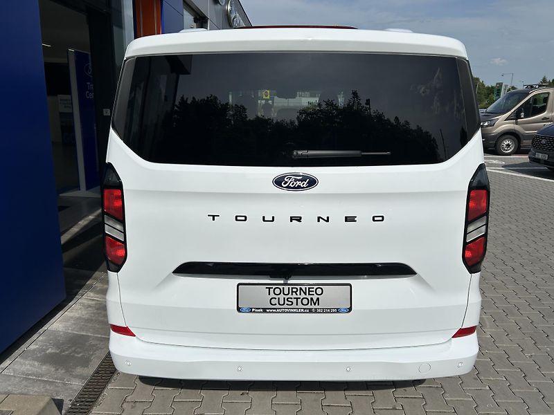 Ford Tourneo Custom Titanium L1 2.0 EcoBlue 110 kW - fotka 5 z 29