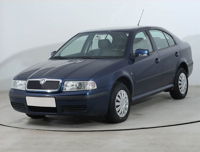 Škoda Octavia (2009) 1.6, LPG, nová STK, Tažné - fotka 2 z 17