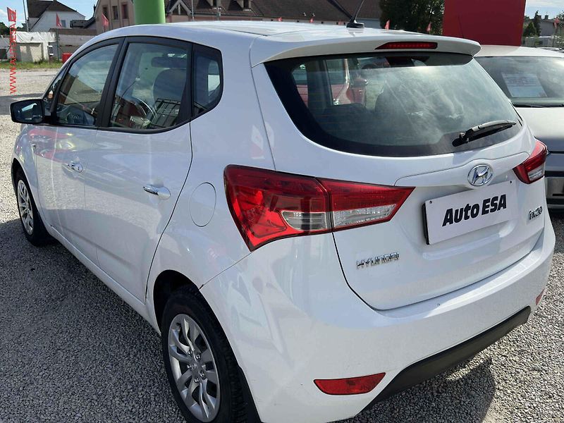 Hyundai ix20 (2017) 1.4i, 1.maj,ČR, Klima - fotka 6 z 19