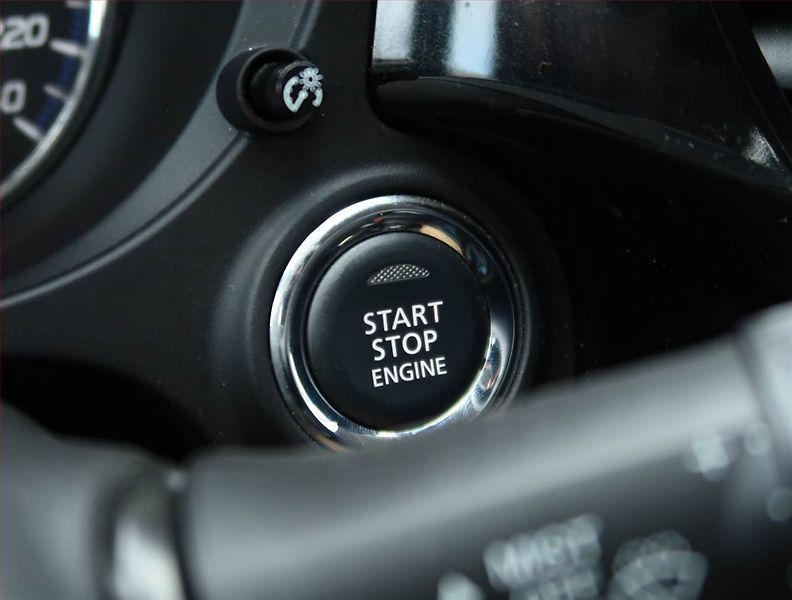Mitsubishi Outlander (2013) 2.2 DI-D, 4X4, 7 míst, ČR - fotka 17 z 18