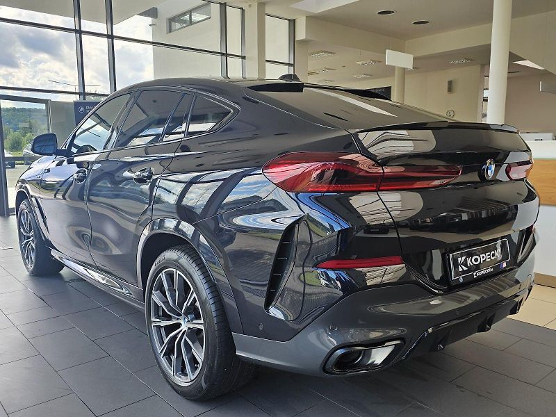 BMW X6 (2024) xDrive30d M Sport - fotka 4 z 27