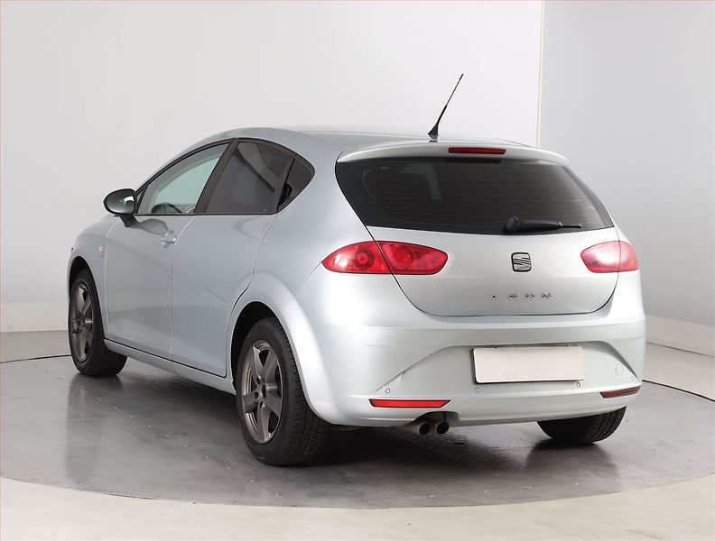 Seat Leon (2010) 1.4 TSI, nová STK, jezdí dobře - fotka 4 z 19