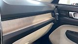 Volvo XC40 PLUS BRIGHT, B4 FWD, 145+10 kW - náhled 16