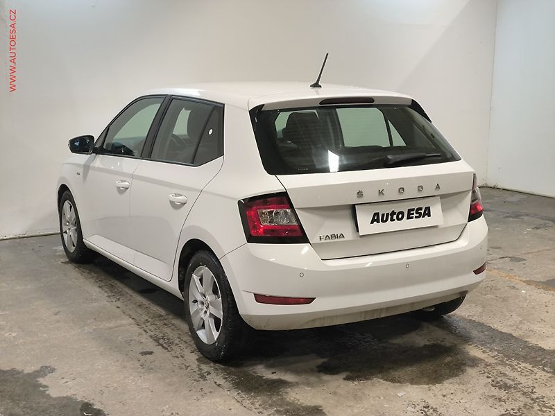 Škoda Fabia (2021) 1.0 TSi, ČR, Ambition - fotka 4 z 17