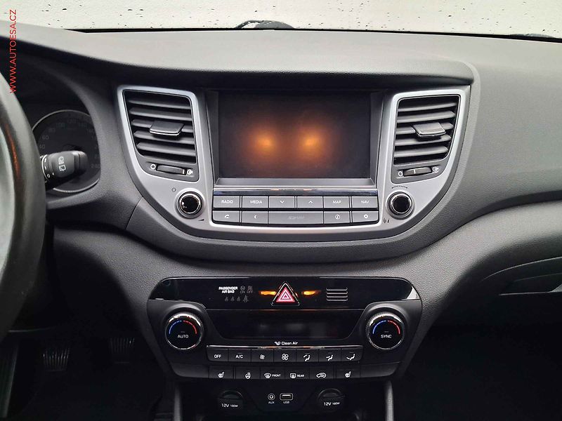Hyundai Tucson (2016) 1.6 GDi, Navi, kamera, TZ - fotka 12 z 18