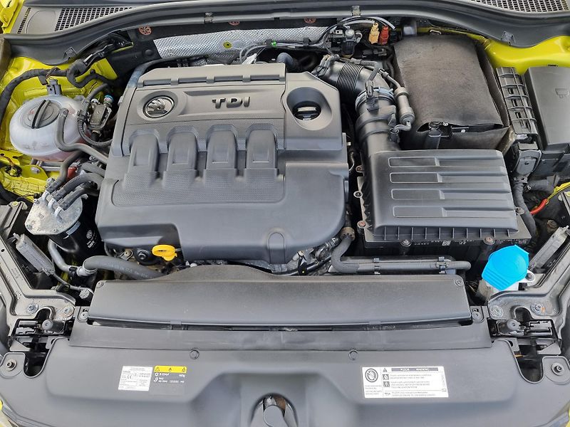 Škoda Superb (2016) 2.0 TDi DSG 4x4 Sportline - fotka 10 z 11