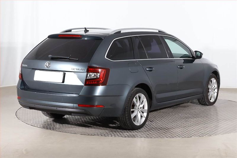 Škoda Octavia (2017) 1.6 TDI, Navi, Tempomat - fotka 5 z 25