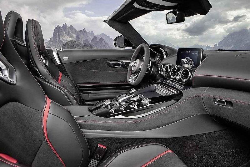 Mercedes-AMG GT C Roadster.