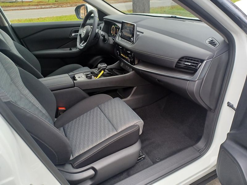 Nissan X-Trail (2026) 1.5VC-T ACENTA+Comfort Pack - fotka 10 z 17