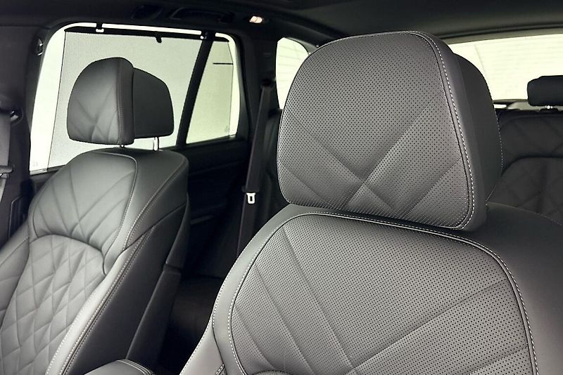 BMW X5 xDrive40i - fotka 7 z 29
