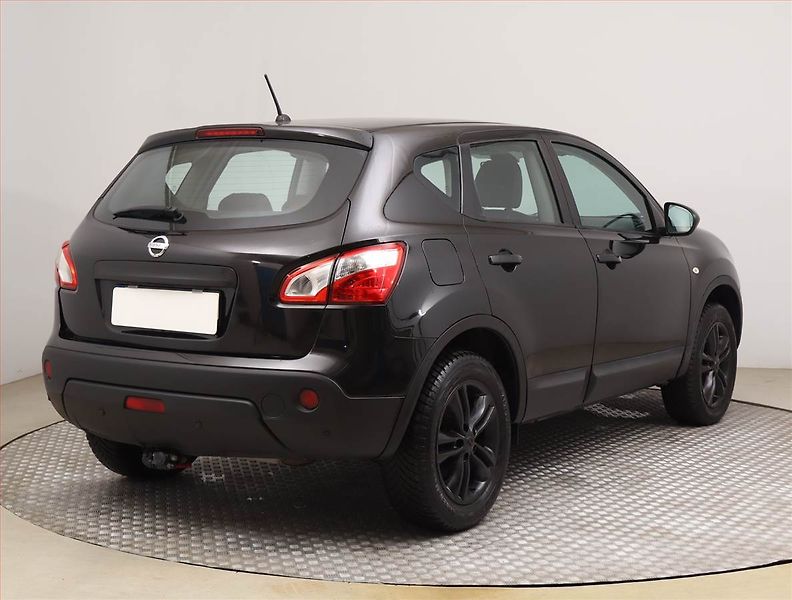 Nissan Qashqai (2011) 1.5 dCi, Tempomat - fotka 5 z 17