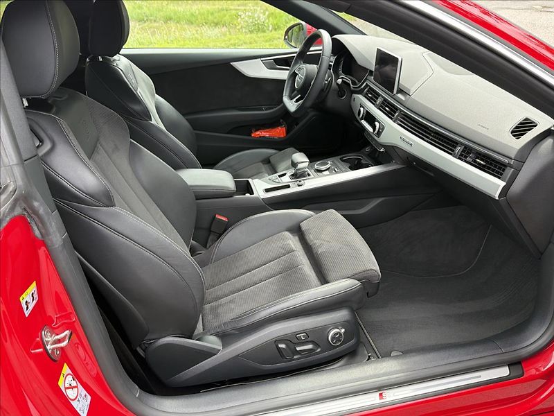Audi A5 2,0 TFSI 185kW 4x4 AT Sport - fotka 13 z 32