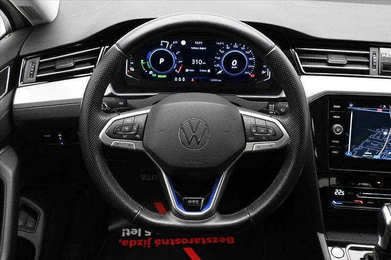 Volkswagen Passat 1,4 GTE 160 kW DSG Záruka až 5 - fotka 18 z 35