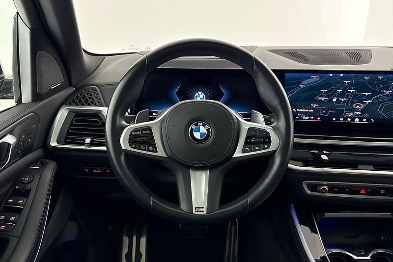 BMW X5 xDrive30d - fotka 24 z 29